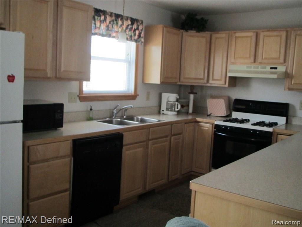 7382 Yale Road Lexington, MI 48450 - Photo 16 of 28