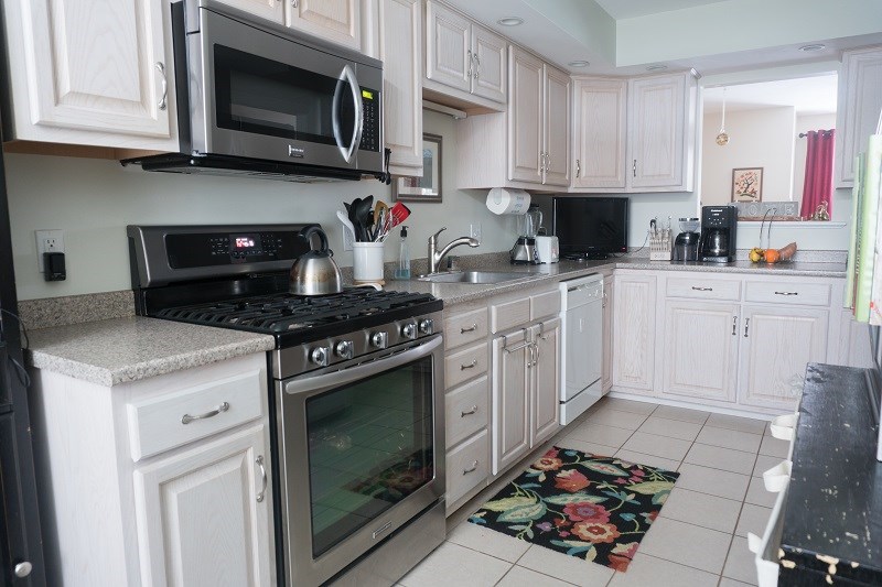 20 Snug Harbor Lane Atkinson, NH 03811 - Photo 5 of 18 Gallery Image 5