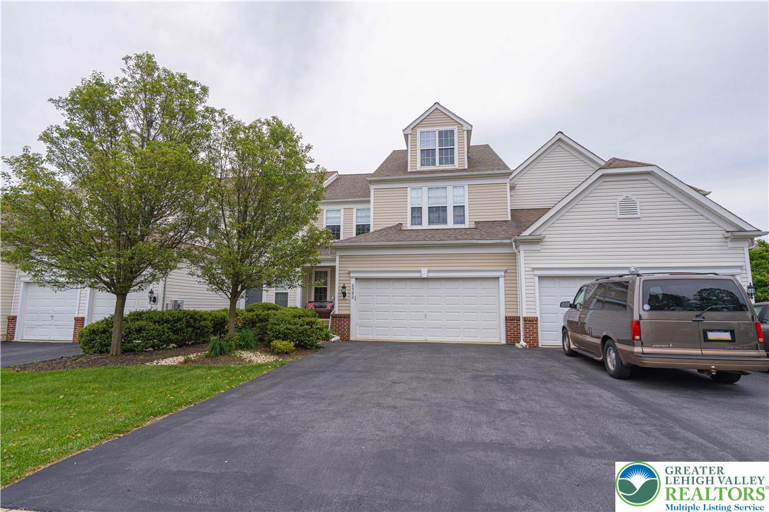 8592 Cascade Road Breinigsville, PA 18031 - Photo 2 of 53 Gallery Image 2