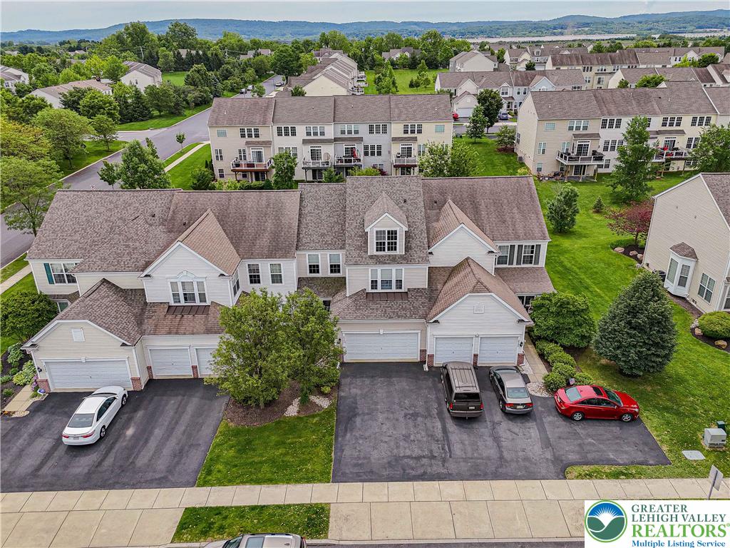 8592 Cascade Road Breinigsville, PA 18031 - Photo 3 of 53 Gallery Image 3