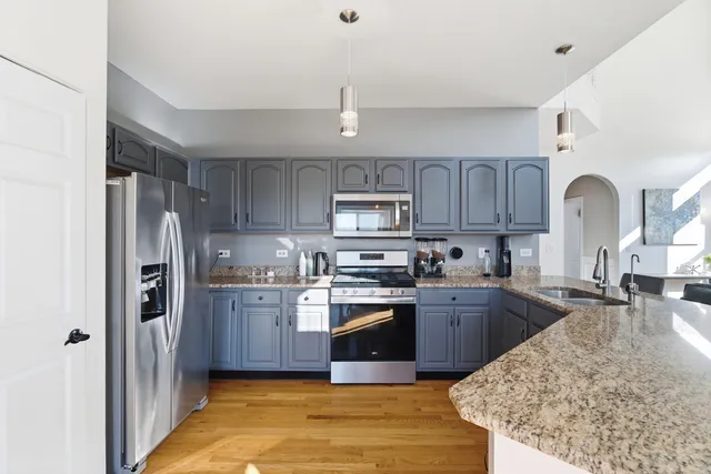 $449,900 | 2526 Acorn Drive, Round Lake Beach, IL 60073