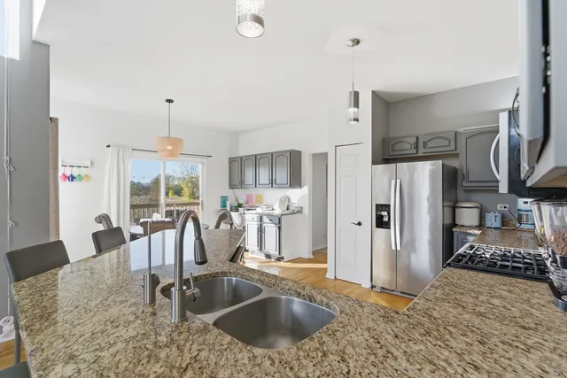 $449,900 | 2526 Acorn Drive, Round Lake Beach, IL 60073