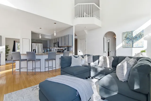 $449,900 | 2526 Acorn Drive, Round Lake Beach, IL 60073