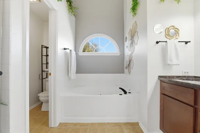 $449,900 | 2526 Acorn Drive, Round Lake Beach, IL 60073