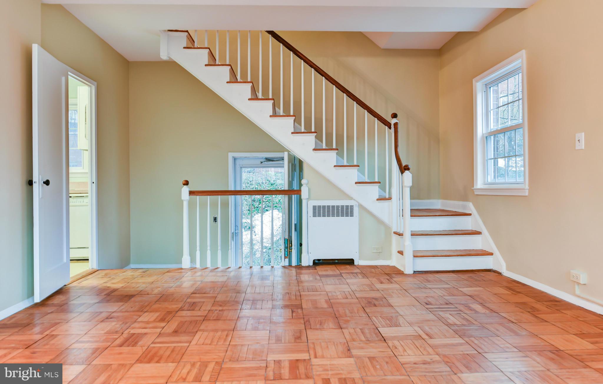 3538 Gunston Road Alexandria, VA 22302 - Photo 5 of 30 a view of entryway