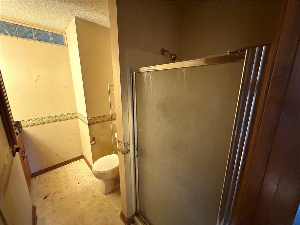 4337 Southwest 30th Street Topeka, KS 66614 - Photo 11 of 29