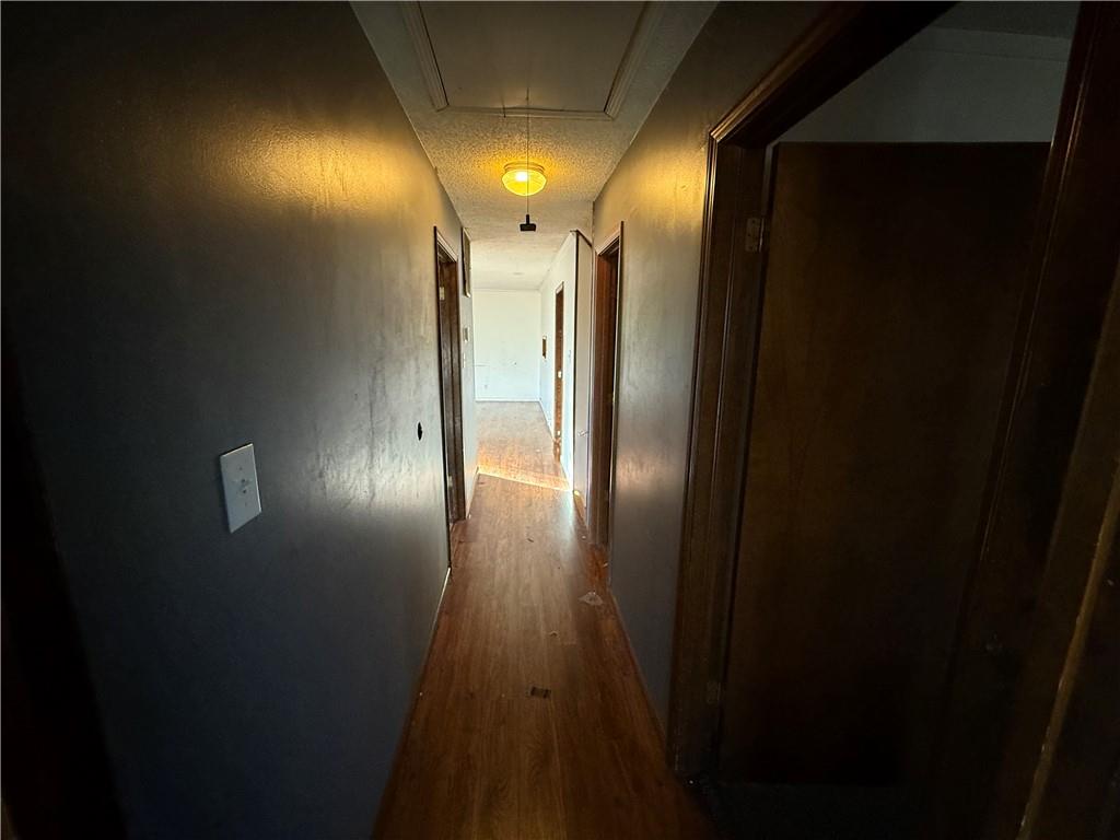 4337 Southwest 30th Street Topeka, KS 66614 - Photo 18 of 29