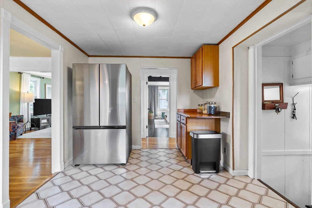 108 Needham Street Dedham, MA 02026 - Photo 4 of 35