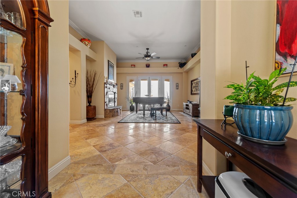 9609 Equestrian Drive Riverside, CA 92503 - Photo 6 of 41