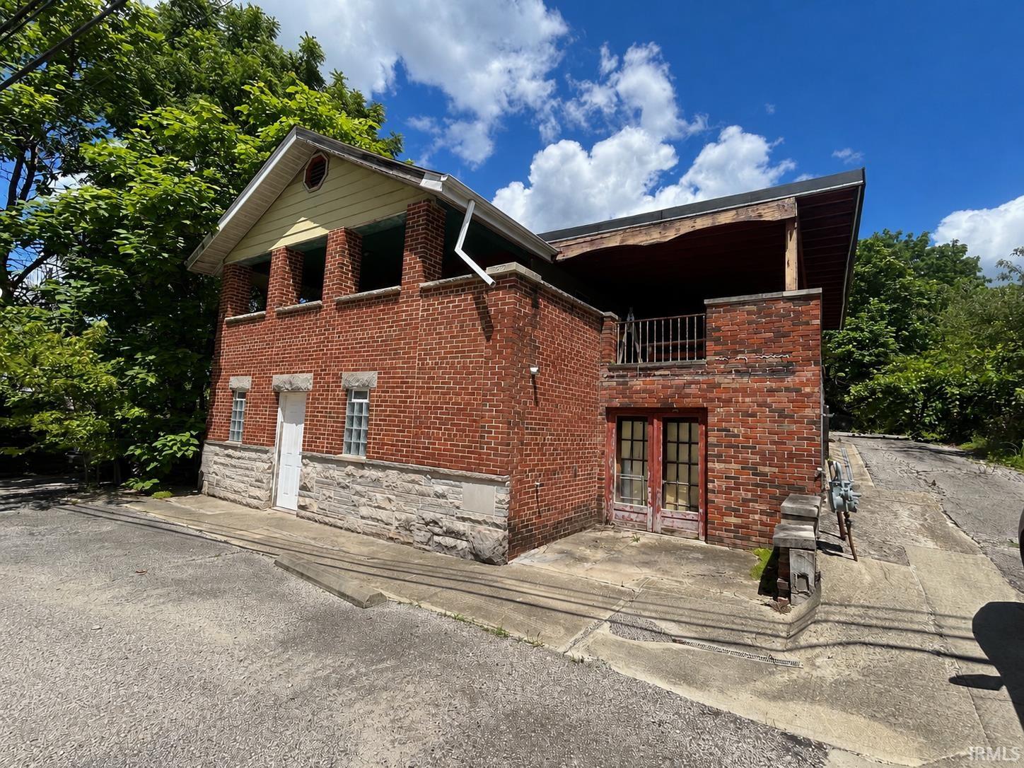 1910 West Arlington Road Bloomington, IN 47404 - Photo 1 of 1