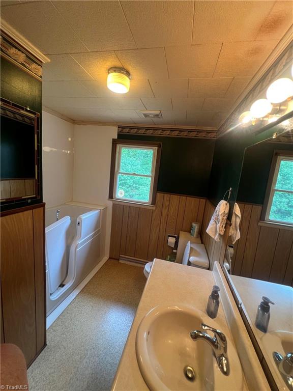 6090 Eaton Road Walnut Cove, NC 27052 - Photo 11 of 19