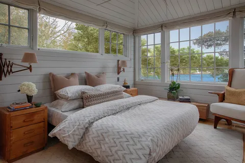$7,150,000 | 10 Bluff Point Lane, Sag Harbor, NY 11963