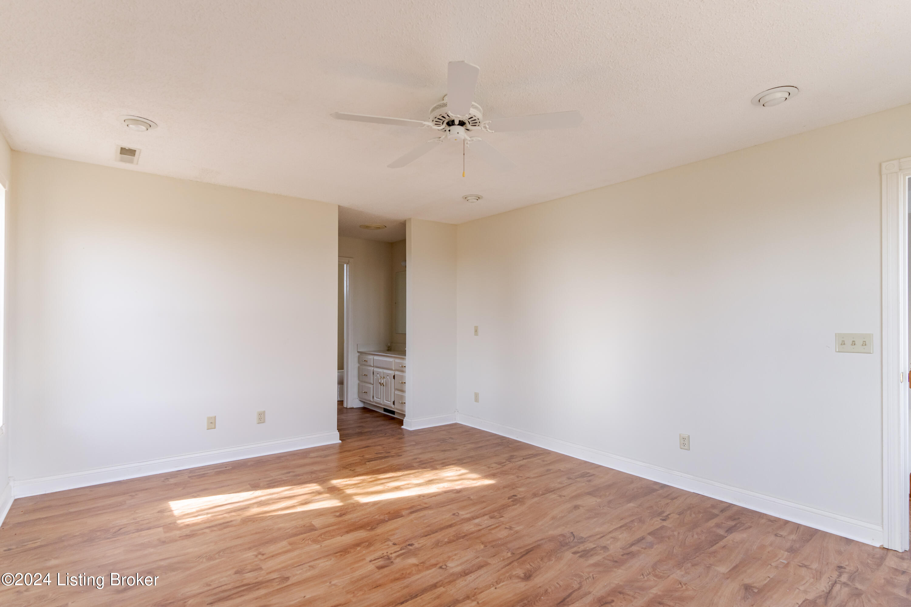 7140 Anneta Road Clarkson, KY 42726 - Photo 58 of 78 DSC03649