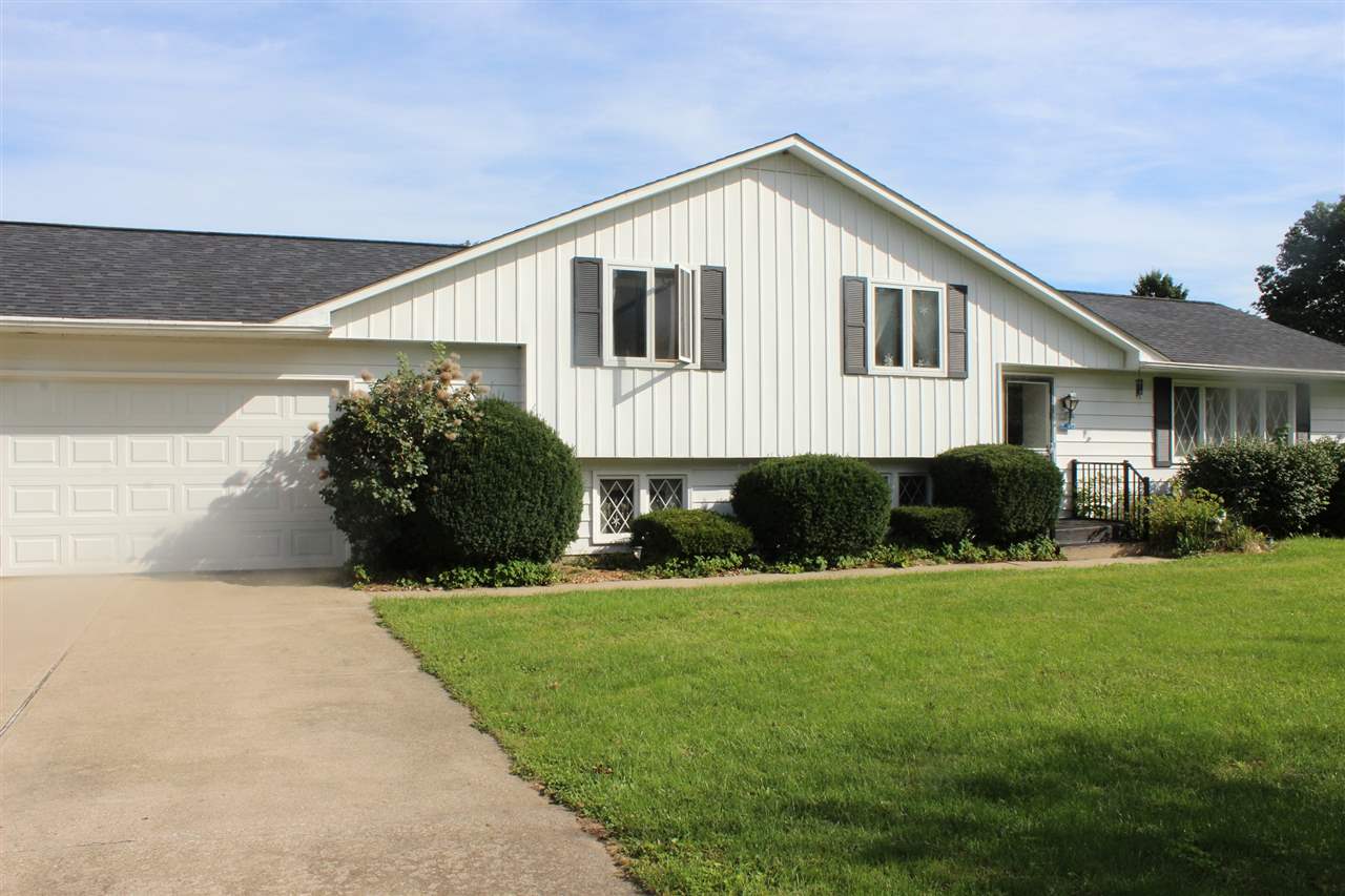 24665 Layton Road South Bend, IN 46614 - Photo 1 of 23