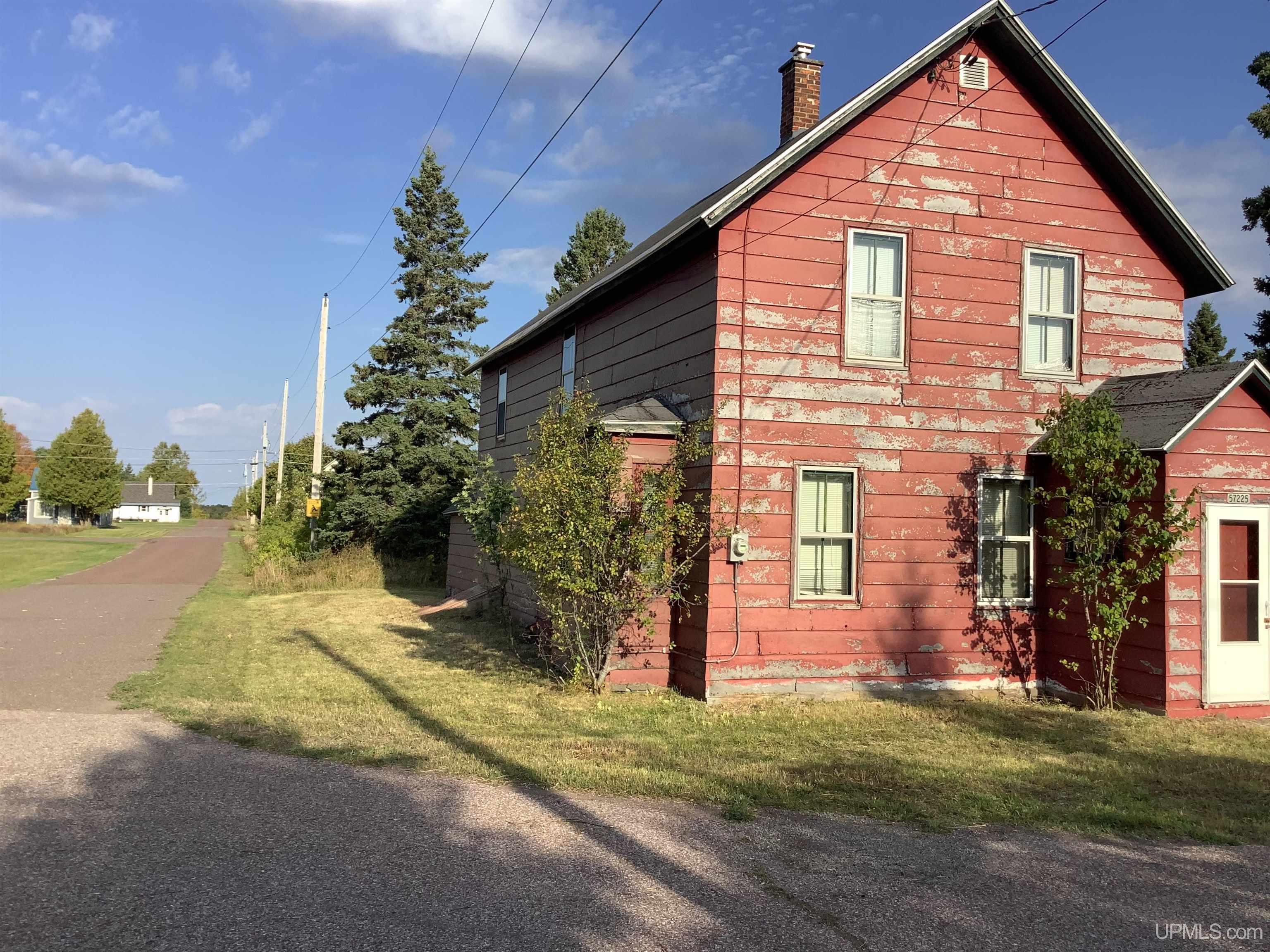 57225 3rd Calumet, MI 49913 - Photo 5 of 35