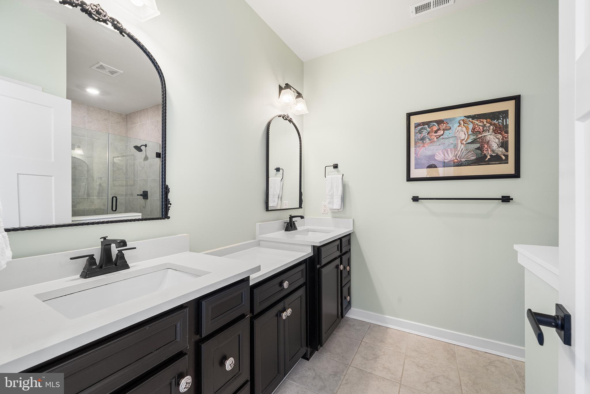 237 Harvey Lane Media, PA 19063 - Photo 16 of 26 Primary ensuite bathroom