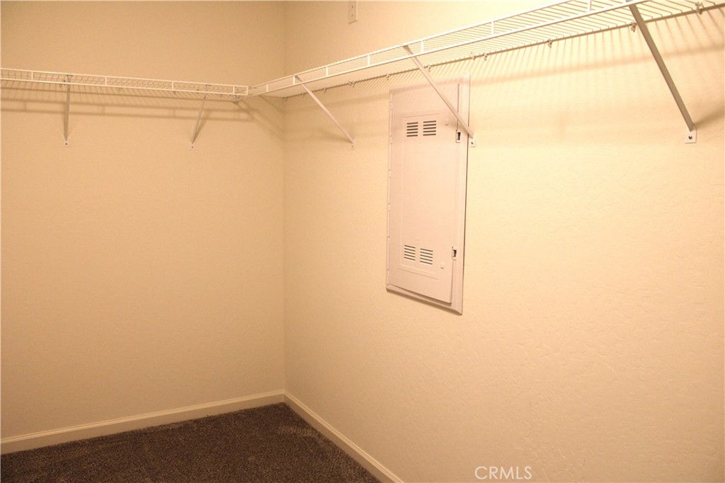 2060 North Walker Lane Clovis, CA 93619 - Photo 15 of 17 a bathroom with a shower