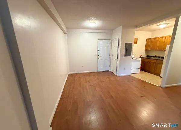 $1,300 | 54 Grafton Street, Unit A1, Hartford, CT 06106