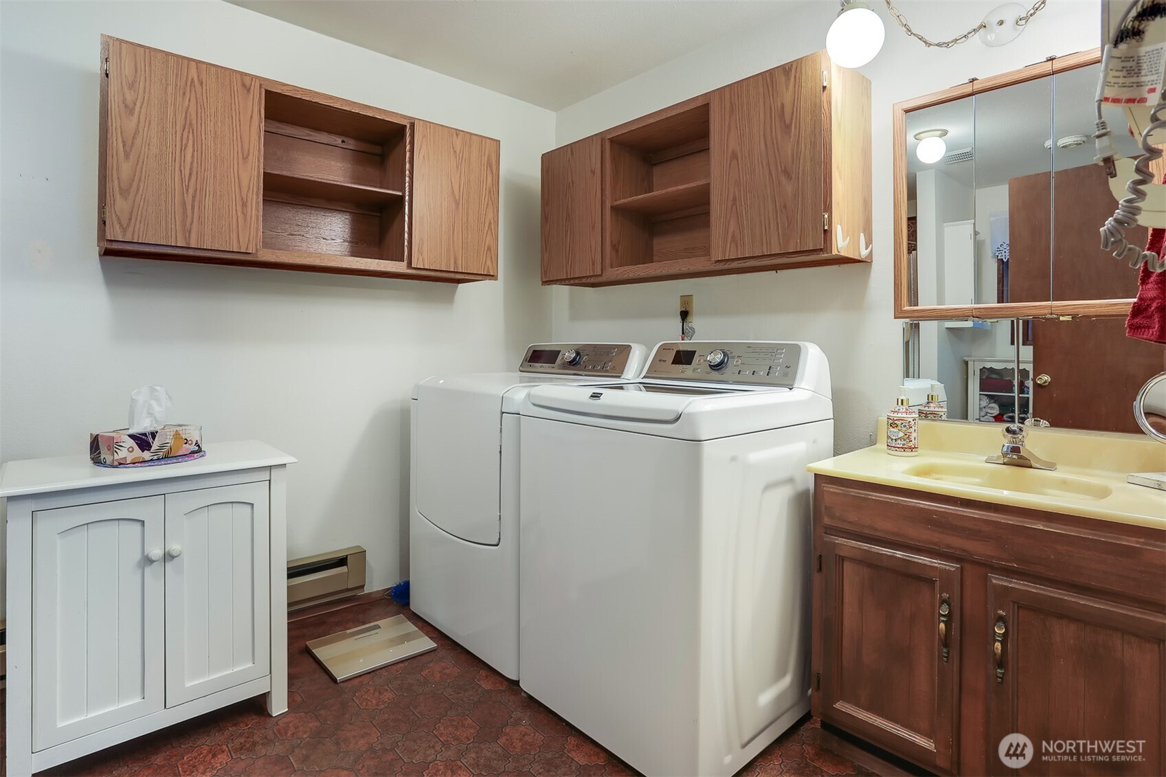 11120 3rd Place Southeast Everett, WA 98208 - Photo 20 of 35 a utility room with sink dryer and washer