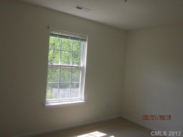 1017 Reigate Road Charlotte, NC 28262 - Photo 6 of 10