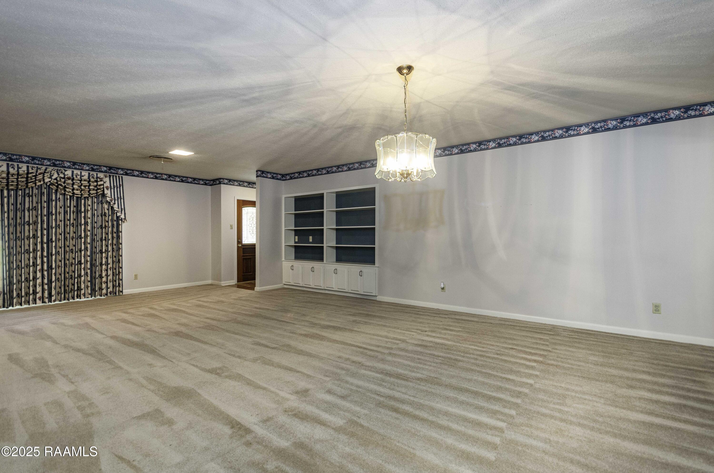 905 Loreauville Road New Iberia, LA 70563 - Photo 13 of 50 Formal Dining Area 2