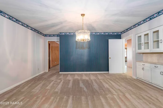 $290,000 | 905 Loreauville Road, New Iberia, LA 70563