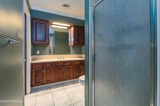 $290,000 | 905 Loreauville Road, New Iberia, LA 70563