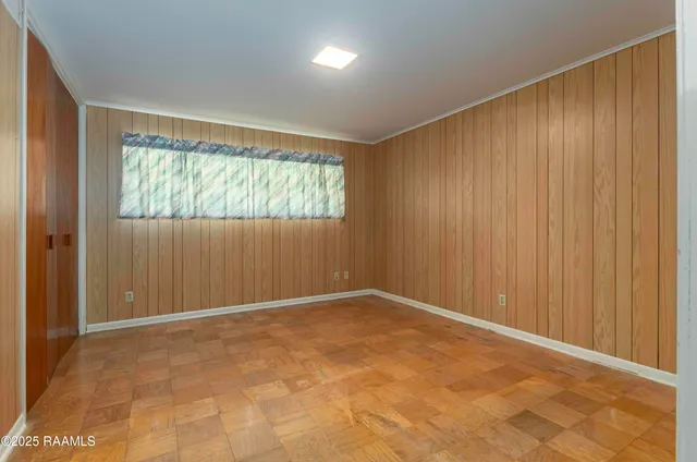 $290,000 | 905 Loreauville Road, New Iberia, LA 70563