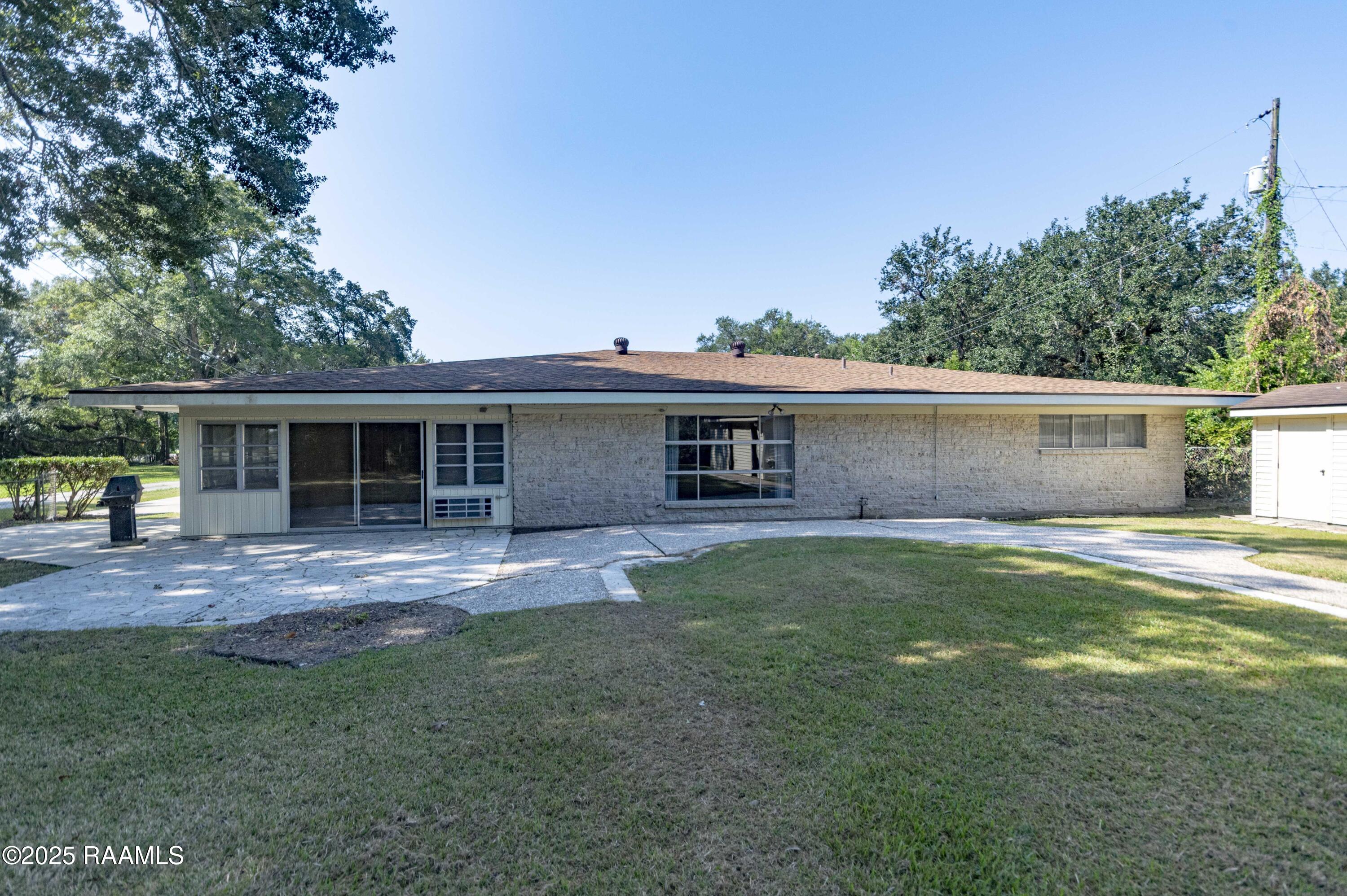 905 Loreauville Road New Iberia, LA 70563 - Photo 38 of 50 Back 3