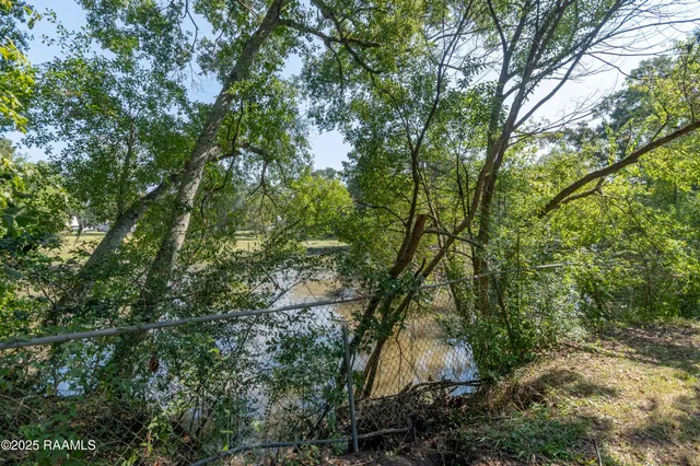 $290,000 | 905 Loreauville Road, New Iberia, LA 70563