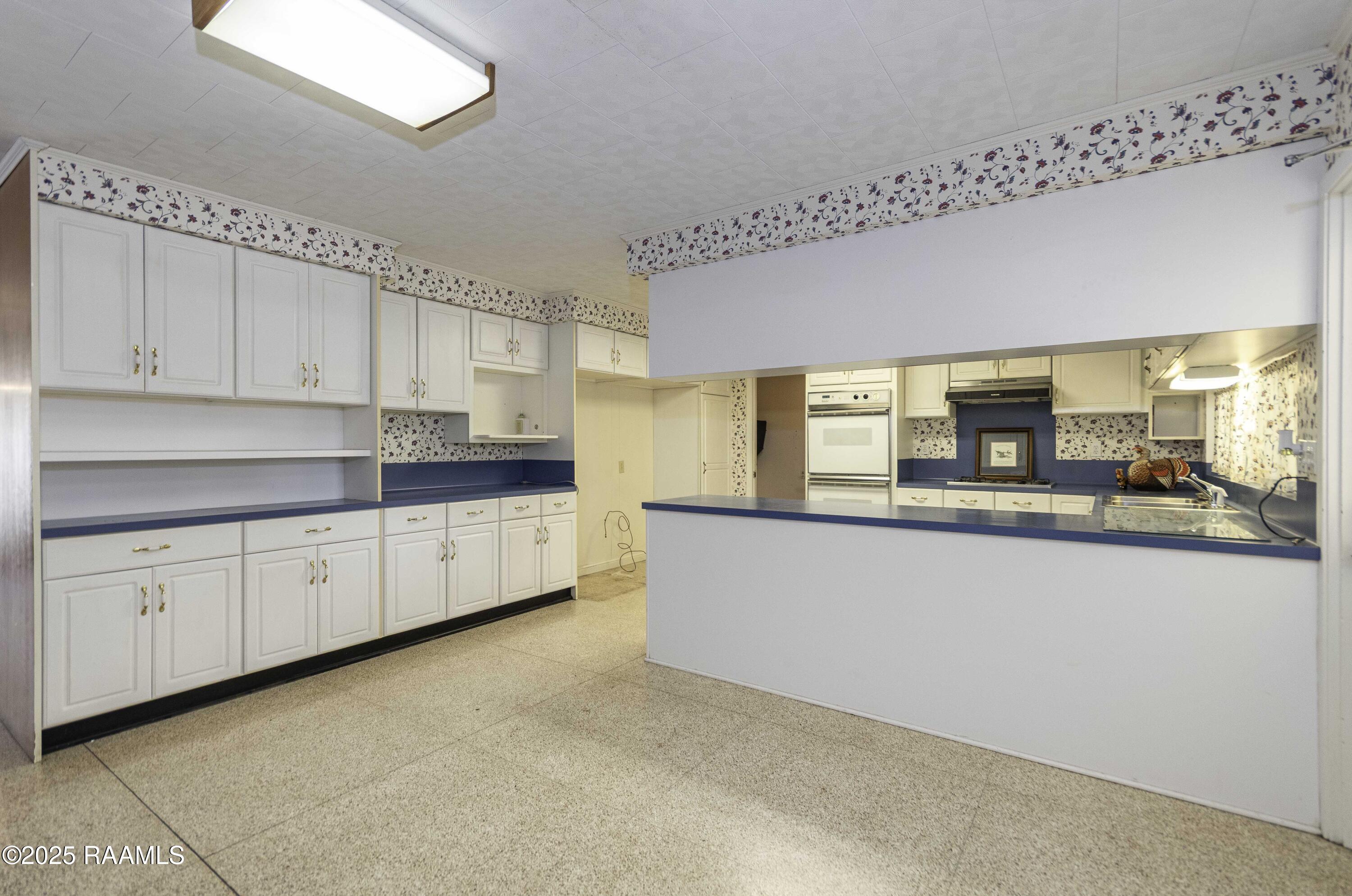 905 Loreauville Road New Iberia, LA 70563 - Photo 9 of 50 Dining Area 3