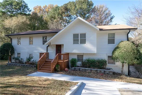 $3,100 | 3599 Lower Roswell Road, Marietta, GA 30068