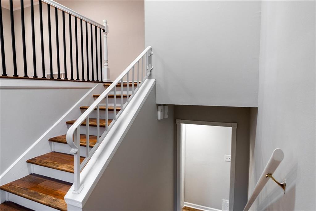 3599 Lower Roswell Road Marietta, GA 30068 - Photo 7 of 34 a view of an entryway with staircase