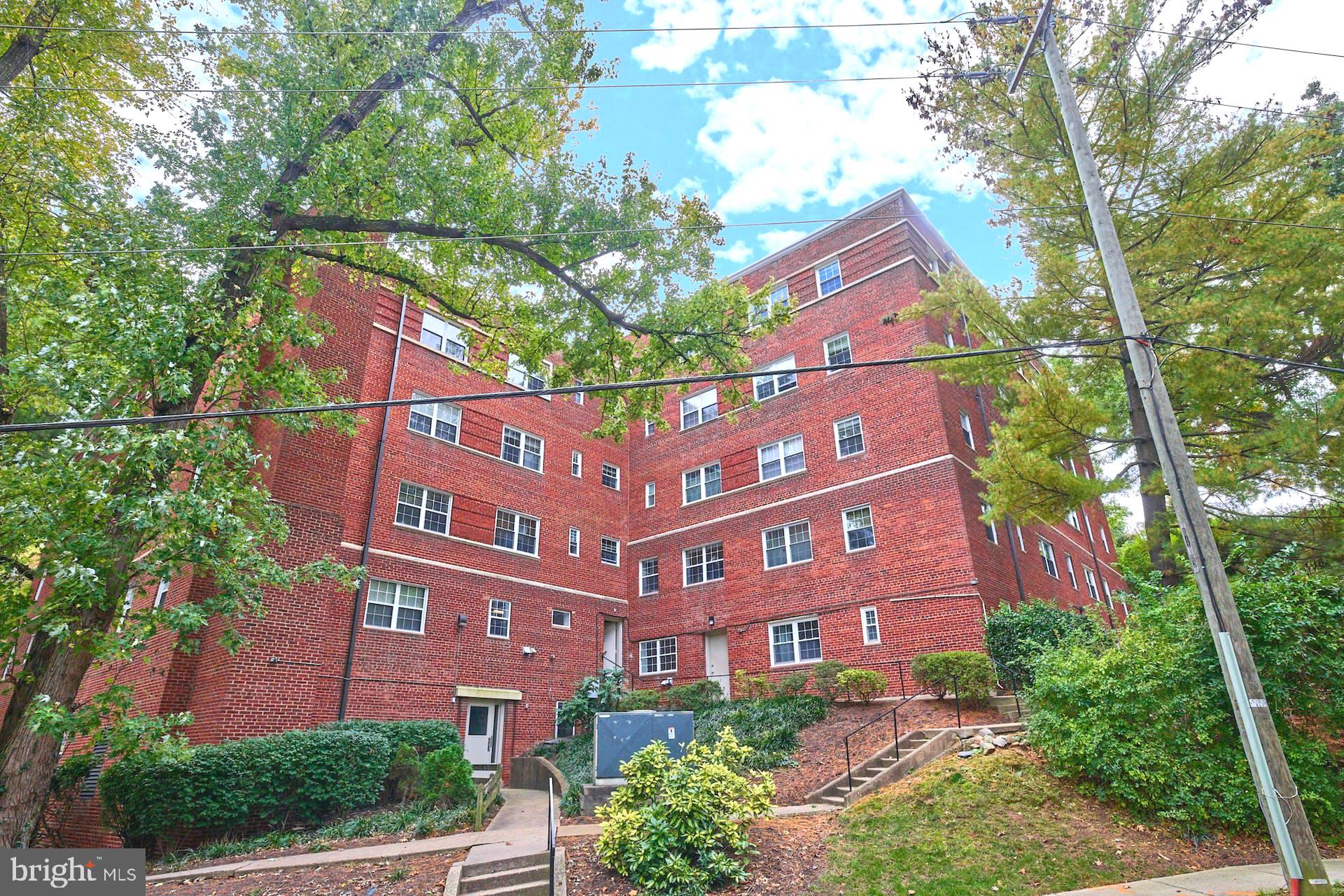1322 Fort Myer Drive, Unit 914 Arlington, VA 22209 - Photo 25 of 31 rear entrance to the building