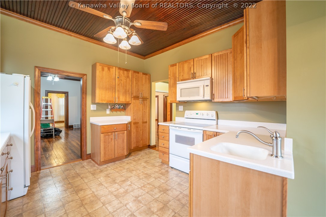90 North Pinch Road Elkview, WV 25071 - Photo 17 of 32 Gallery Image 17
