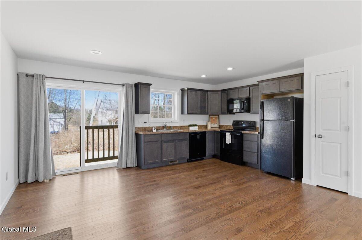 18 Wiley Way Corinth, NY 12822 - Photo 5 of 30 13-007_FJD_0344