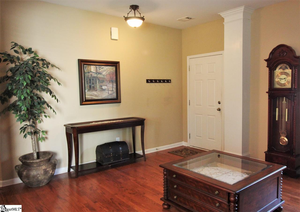 18 Deckers Way Greenville, SC 29607 - Photo 3 of 36 Gallery Image 3