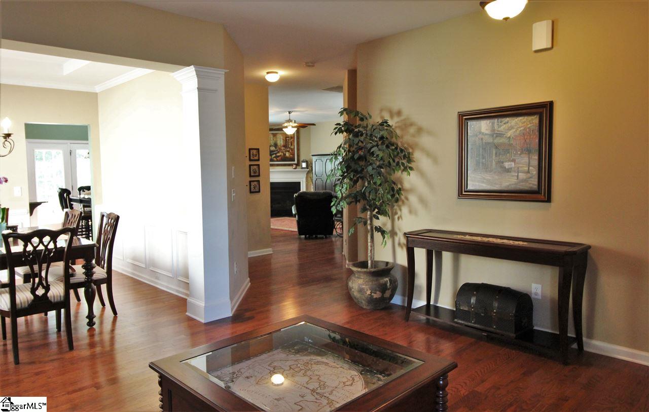 18 Deckers Way Greenville, SC 29607 - Photo 4 of 36 Gallery Image 4