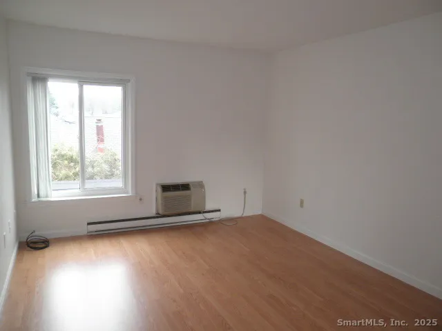 $2,200 | 73 Park Avenue, Unit 504, Danbury, CT 06810