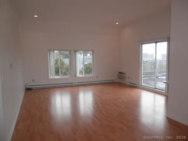 $2,200 | 73 Park Avenue, Unit 504, Danbury, CT 06810