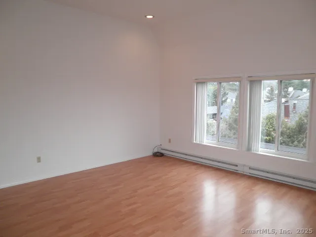 $2,200 | 73 Park Avenue, Unit 504, Danbury, CT 06810