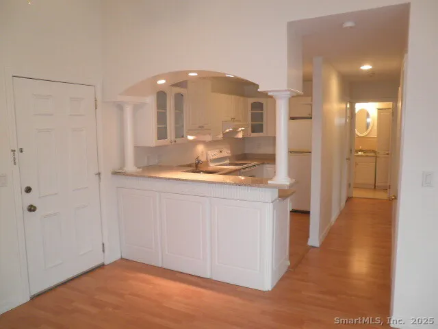 $2,200 | 73 Park Avenue, Unit 504, Danbury, CT 06810