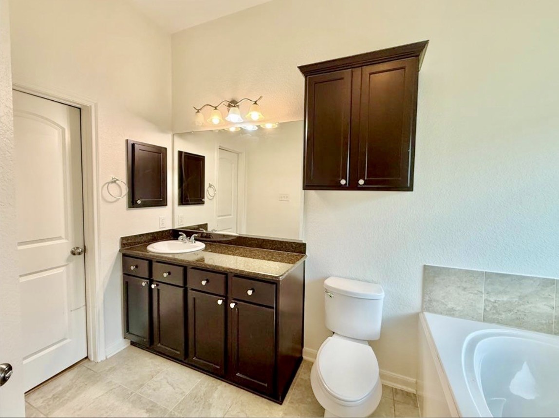 2007 Timberline Court Brenham, TX 77833 - Photo 10 of 17