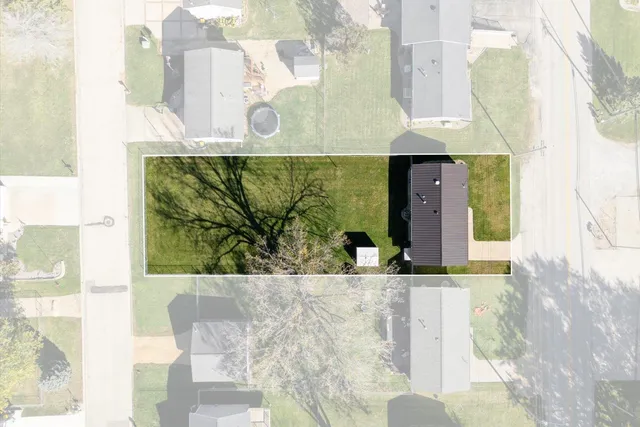 a picture of a bathroom