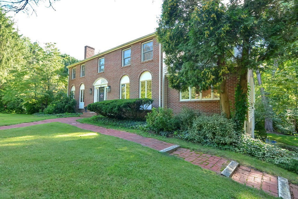 6 Old Mill Road Norfolk, MA 02056 - Photo 1 of 42 Gallery Image 1