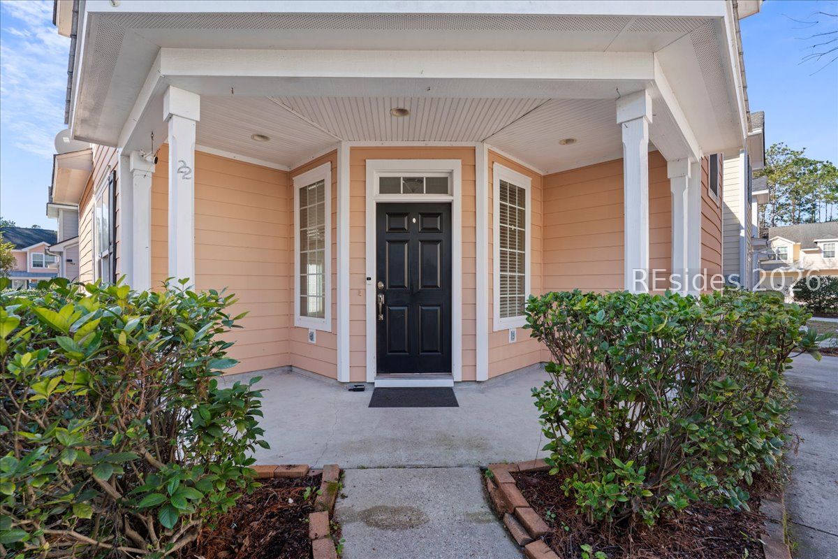 22 Blue Haw Court Bluffton, SC 29910 - Photo 3 of 32
