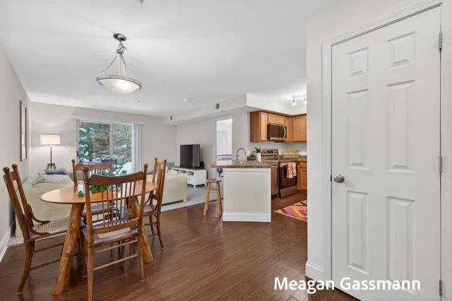 $214,900 | 18400 North Ridge Court, Unit 8, Spring Lake, MI 49456