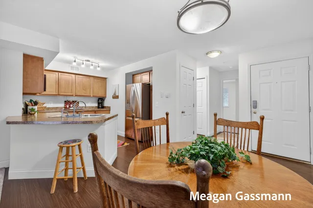 $214,900 | 18400 North Ridge Court, Unit 8, Spring Lake, MI 49456