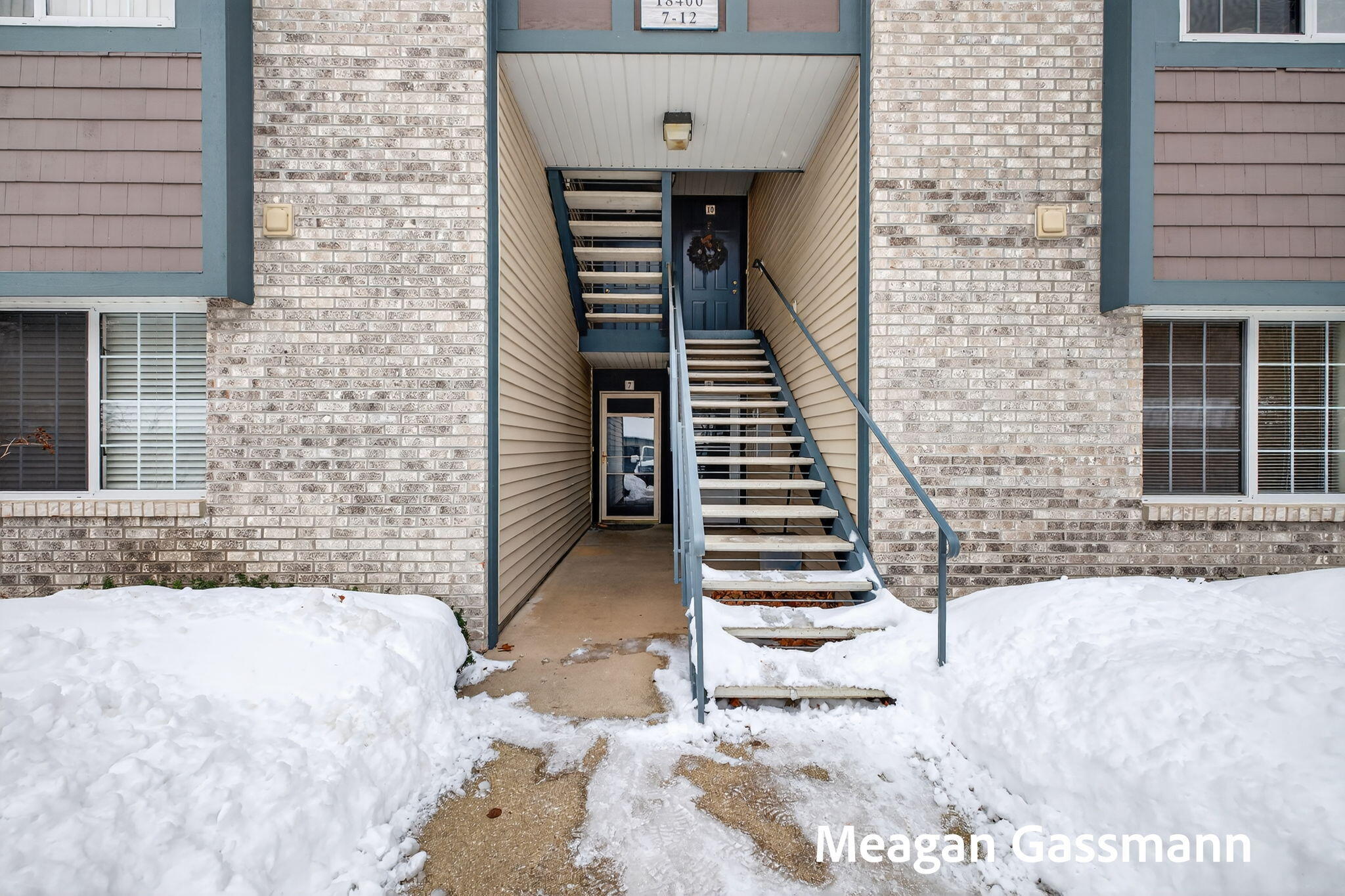 18400 North Ridge Court, Unit 8 Spring Lake, MI 49456 - Photo 2 of 61 30-web-or-mls-2R9A0565