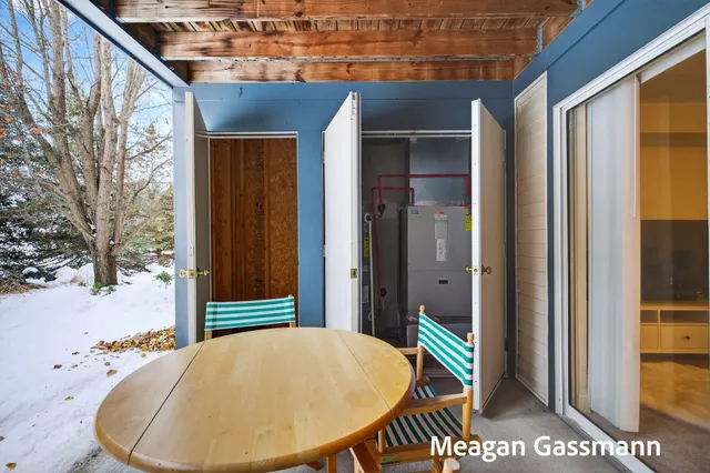 $214,900 | 18400 North Ridge Court, Unit 8, Spring Lake, MI 49456